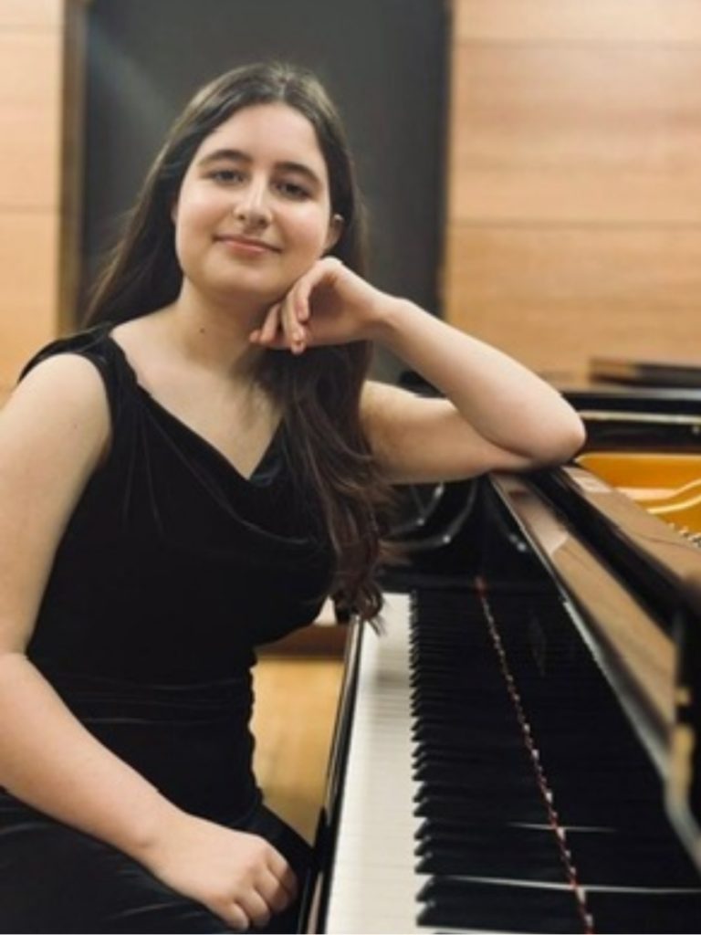 Elara Wragg