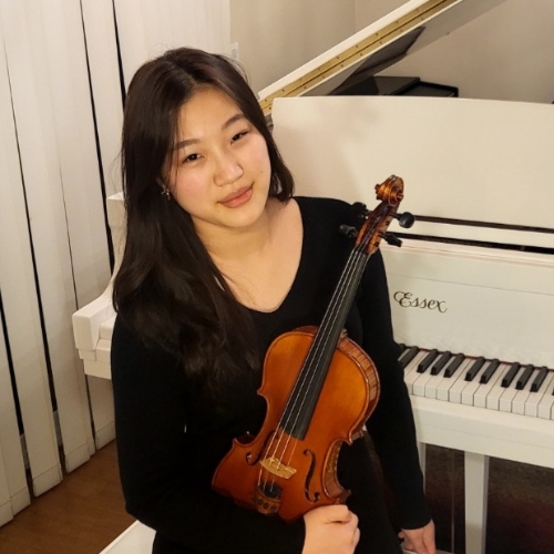 Eunjin Veronica Lee